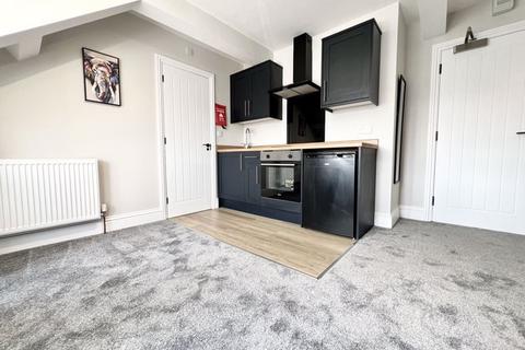 1 bedroom in a house share to rent, Ocean Road, South Shields NE33