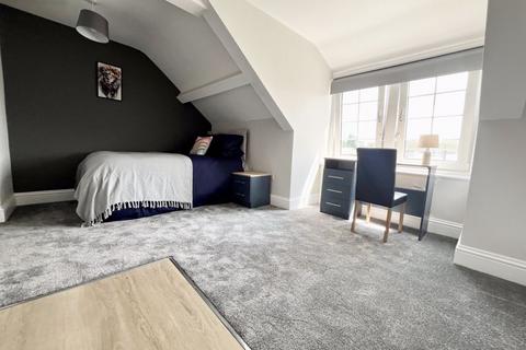 1 bedroom in a house share to rent, Ocean Road, South Shields NE33