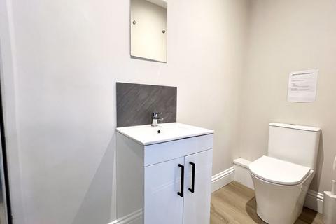 1 bedroom in a house share to rent, Ocean Road, South Shields NE33