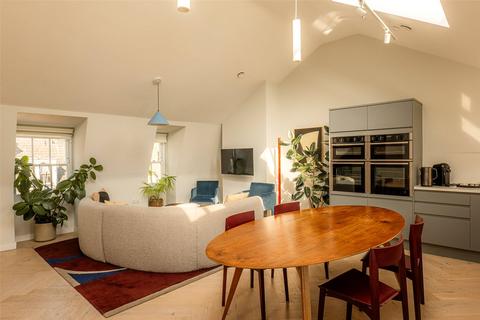3 bedroom apartment to rent, Marylebone Lane, Marylebone W1U