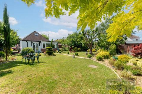 22 Clyde Avenue, South Croydon, CR2 9DS