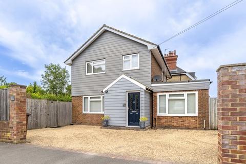4 bedroom detached house for sale, New Place, Uckfield