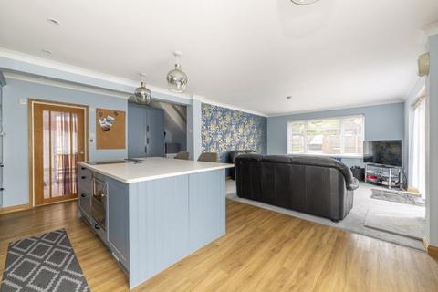 4 bedroom detached house for sale, New Place, Uckfield