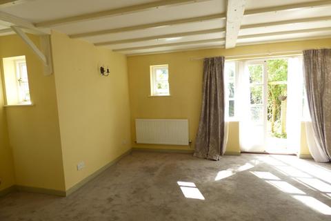 3 bedroom end of terrace house to rent, Church Terrace, Bures. CO8 5ED