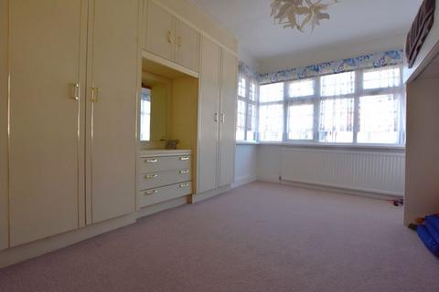 4 bedroom semi-detached house for sale, Conway Gardens, South Kenton
