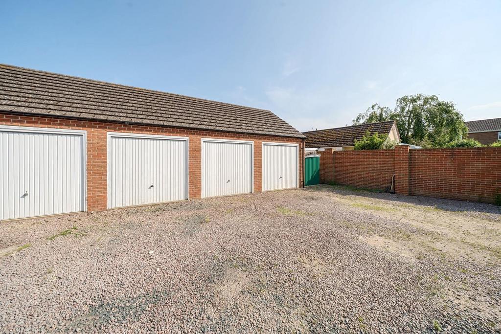 GARAGE & PARKING.jpg