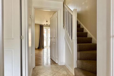 3 bedroom semi-detached house for sale, Collins Drive, Banbury OX15