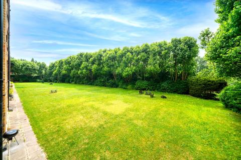 3 bedroom apartment for sale, Randolph Avenue, London W9