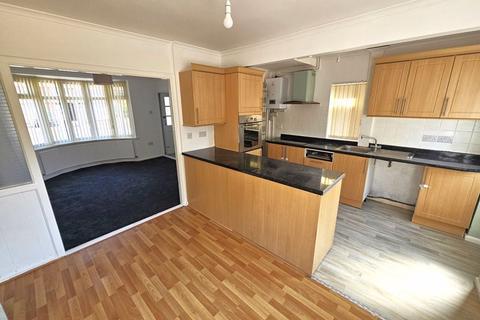 2 bedroom terraced house to rent, Birdbrook Road, Birmingham B44