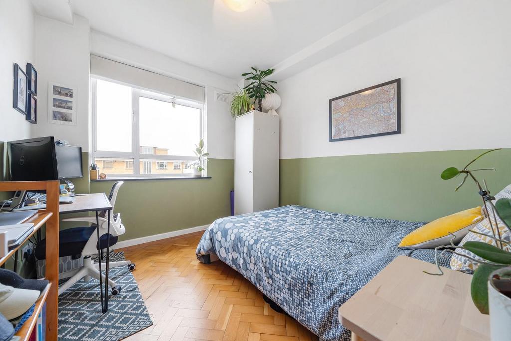 Bedroom 2.JPG