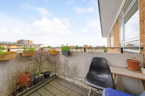 2 bedroom flat for sale, Christchurch Road, London SW2