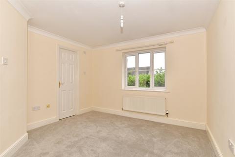 3 Hertsfield Avenue, Rochester, ME2 3PU