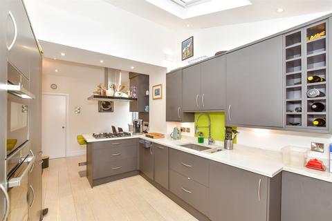 4 bedroom end of terrace house for sale, Manners Road, Southsea PO4