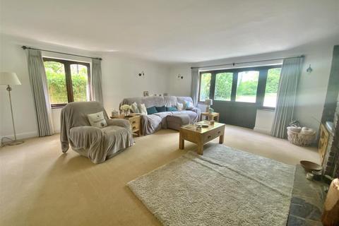 5 bedroom detached house for sale, Higham Cross Road, Hanslope, Milton Keynes