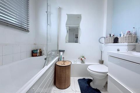1 bedroom flat to rent, East Acton Lane, London, W3 7HD