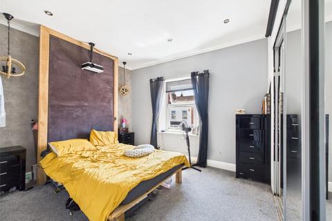 27 Clegram Road, Gloucester, GL1 5PZ