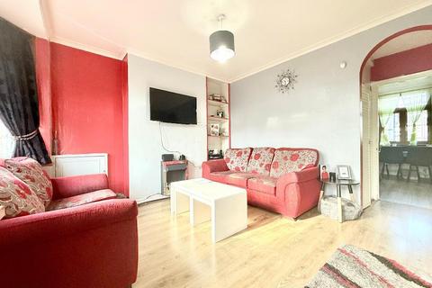 2 bedroom end of terrace house for sale, Kingsway, Kingsway, Luton, Bedfordshire, LU4 8EH