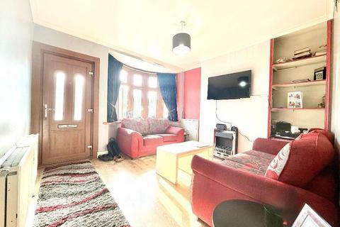 2 bedroom end of terrace house for sale, Kingsway, Kingsway, Luton, Bedfordshire, LU4 8EH