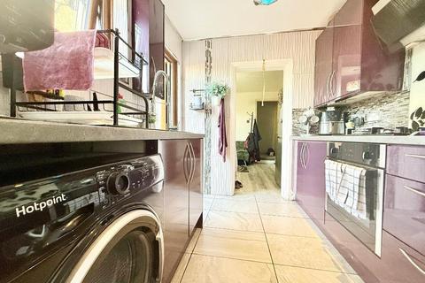 2 bedroom end of terrace house for sale, Kingsway, Kingsway, Luton, Bedfordshire, LU4 8EH