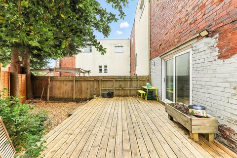 72 Salisbury Road, Leeds, LS12 2BH