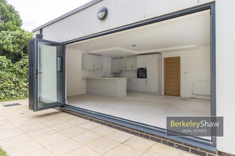 3 bedroom apartment for sale, Ronald Road, Waterloo, Liverpool