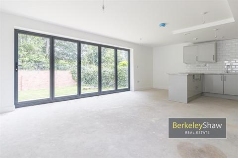 3 bedroom apartment for sale, Ronald Road, Waterloo, Liverpool
