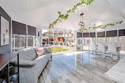 3 bedroom semi-detached house for sale, Lindsey Road, Dagenham, RM8