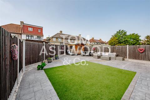3 bedroom semi-detached house for sale, Lindsey Road, Dagenham, RM8