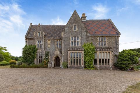 8 bedroom detached house for sale, Staplestreet Road, Hernhill, Faversham, Kent