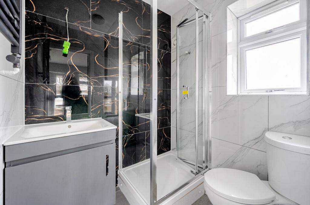 Ensuite Shower Rm