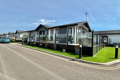 2 bedroom park home for sale, Pebble Road, Sandy Bay, Thorney Bay Road, Canvey Island