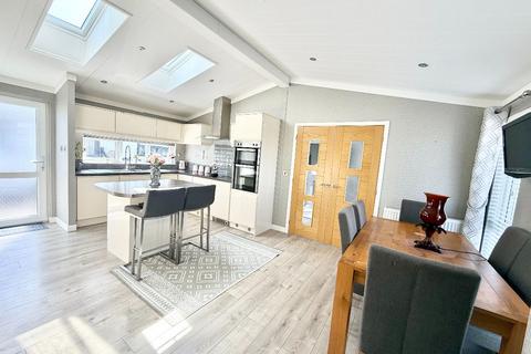 2 bedroom park home for sale, Pebble Road, Sandy Bay, Thorney Bay Road, Canvey Island