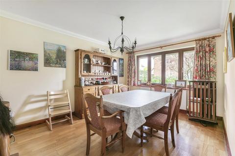 3 The Hectare, Great Shelford, Cambridge, CB22 5UT