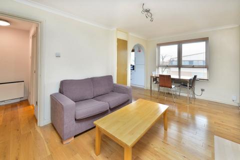 1 bedroom apartment for sale, Wedmore Gardens, Islington, London, N19