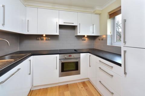 1 bedroom apartment for sale, Wedmore Gardens, Islington, London, N19