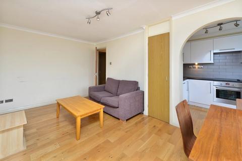 1 bedroom apartment for sale, Wedmore Gardens, Islington, London, N19