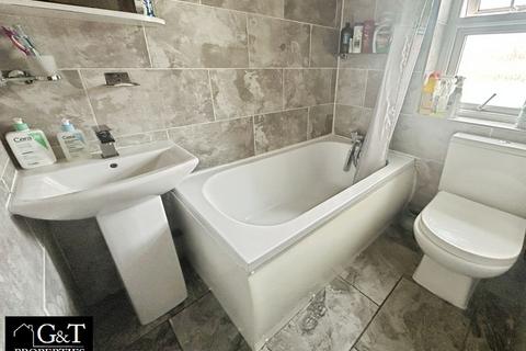 3 bedroom semi-detached house for sale, Laurel Road, Dudley