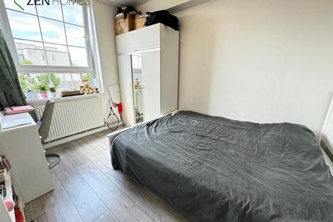 1 bedroom flat for sale, Homerton High Street, London E9