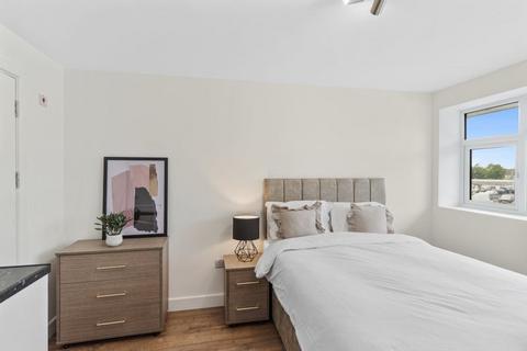undefined, Room 4 - Rydal Crescent, UB6