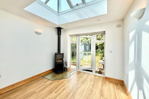 4 bedroom semi-detached house for sale, Friars Oak Road, Hassocks, BN6 8PU