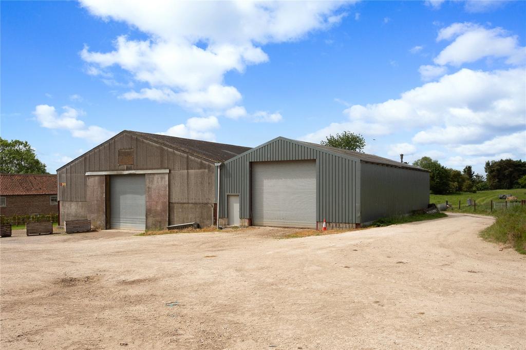 Class Q Barn