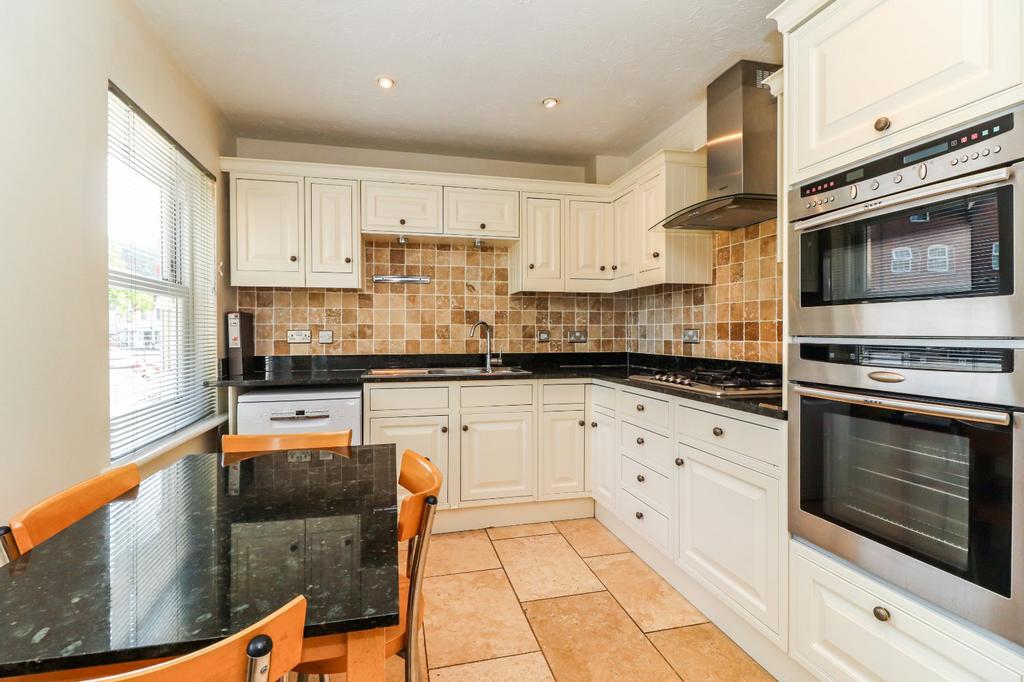 Kitchen/Breakfast