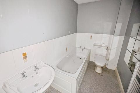 4 bedroom terraced house for sale, Oakwood Gardens, West Yorkshire HX2