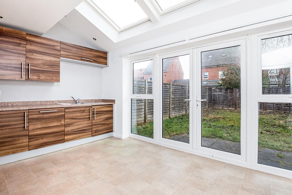 Kitchen/Dining Area