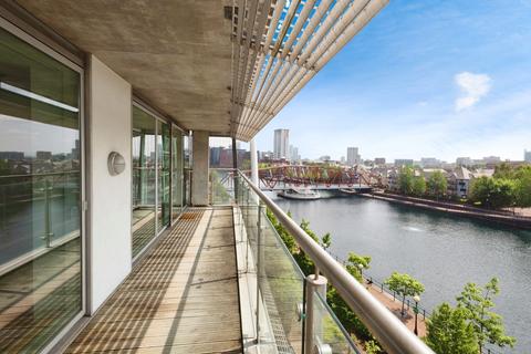 2 bedroom apartment to rent, The Quays, Greater Manchester M50