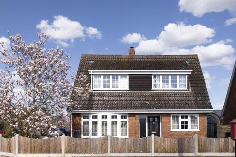 4 bedroom detached house for sale, Chapel Road, Norwich NR10