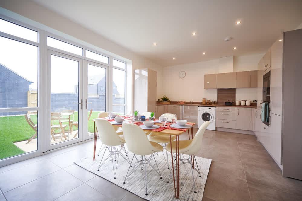 Meaux rise octave show home kitchen and dining...