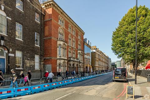 Office to rent, 14-20 St Thomas St London SE1 9RR