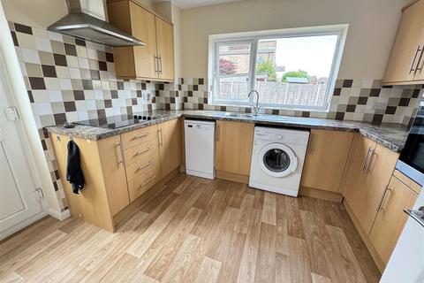 3 bedroom semi-detached house for sale, Derwent Avenue, Rayleigh