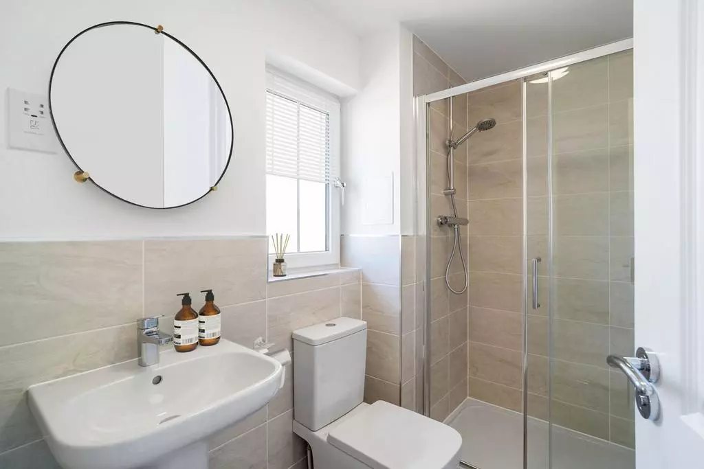 3 bedroom semi-detached house for sale - Photo 17